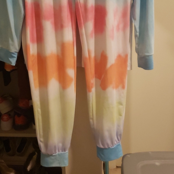 lounge set. tye dye - Picture 3 of 3